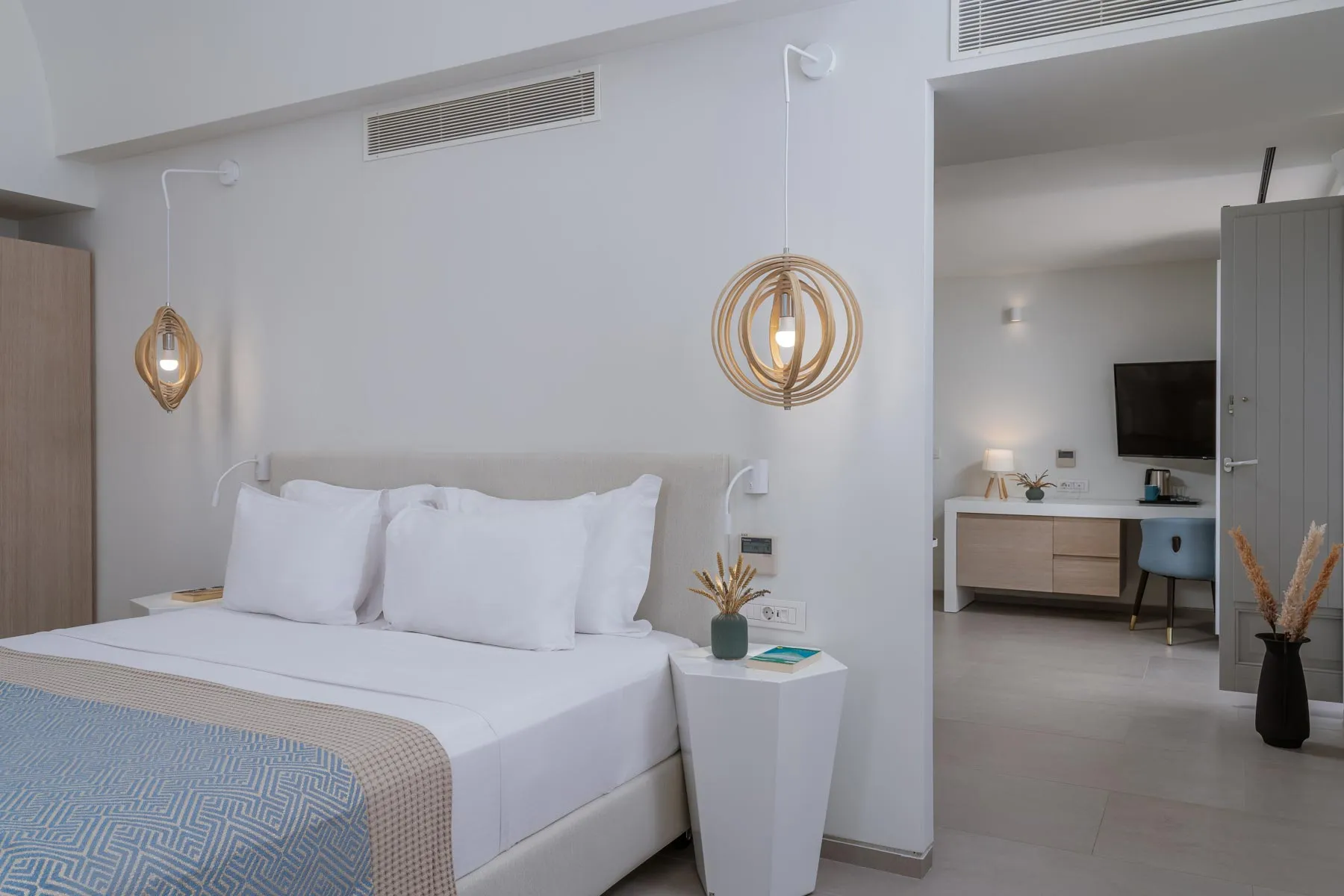 Suite with Balcony & Whirlpool Bath