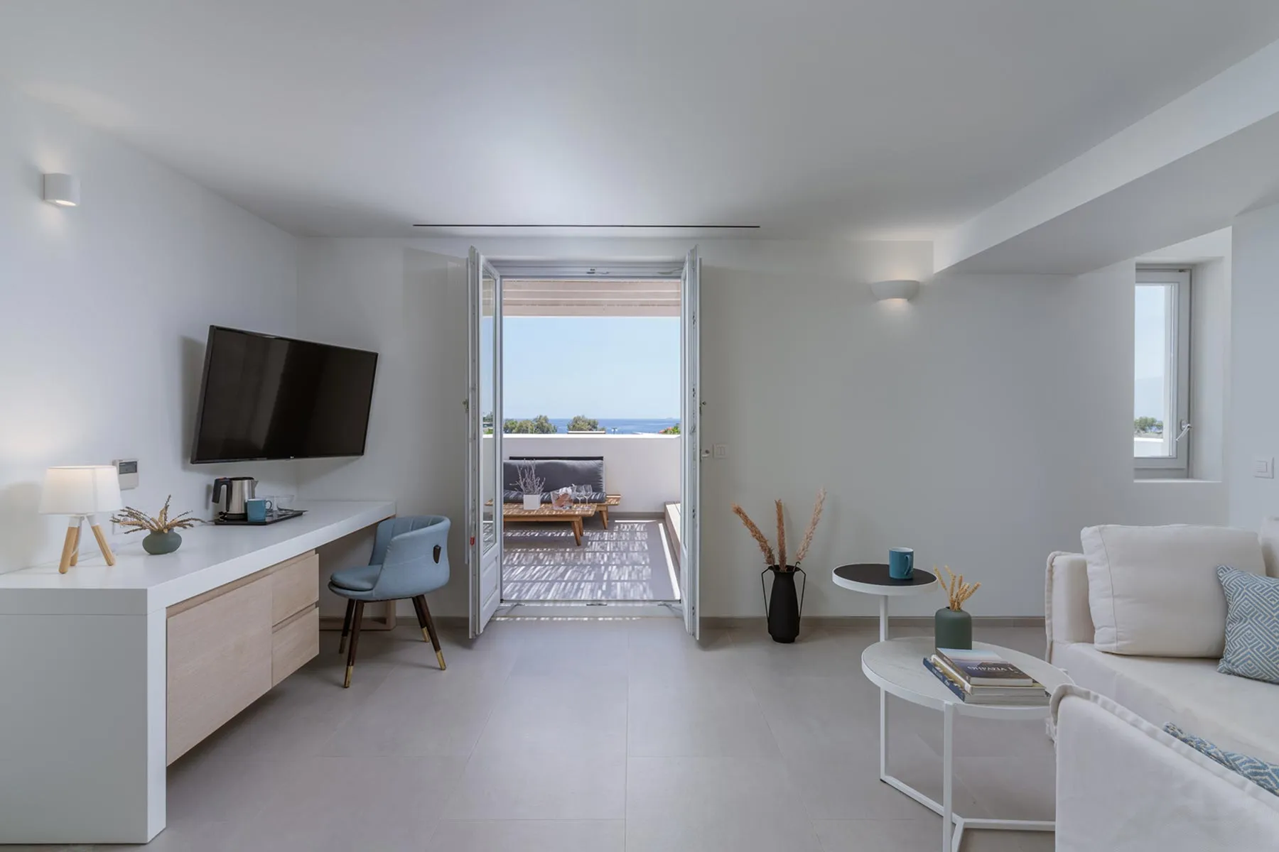 Suite with Balcony & Whirlpool Bath