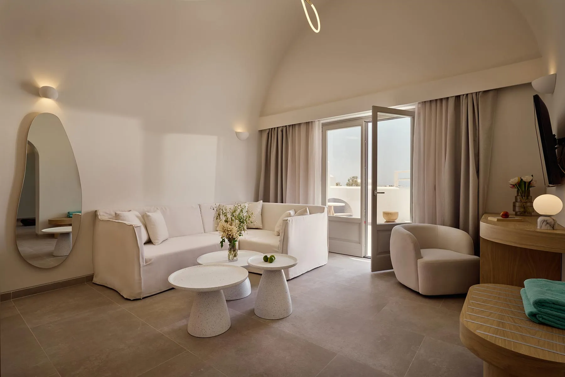 Suite with Balcony & Whirlpool Bath