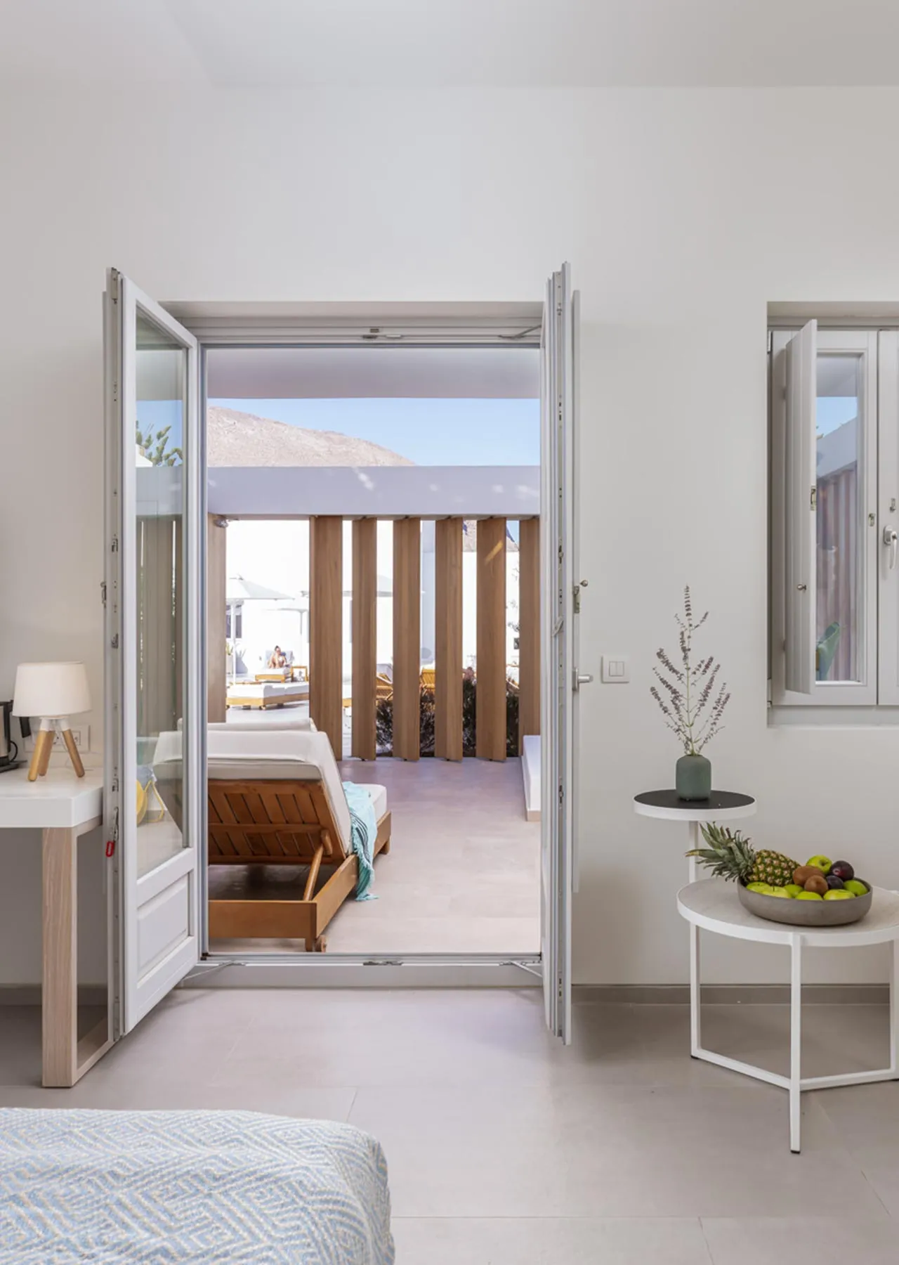 Swim-up Deluxe Double Room with Terrace & Whirlpool Bath